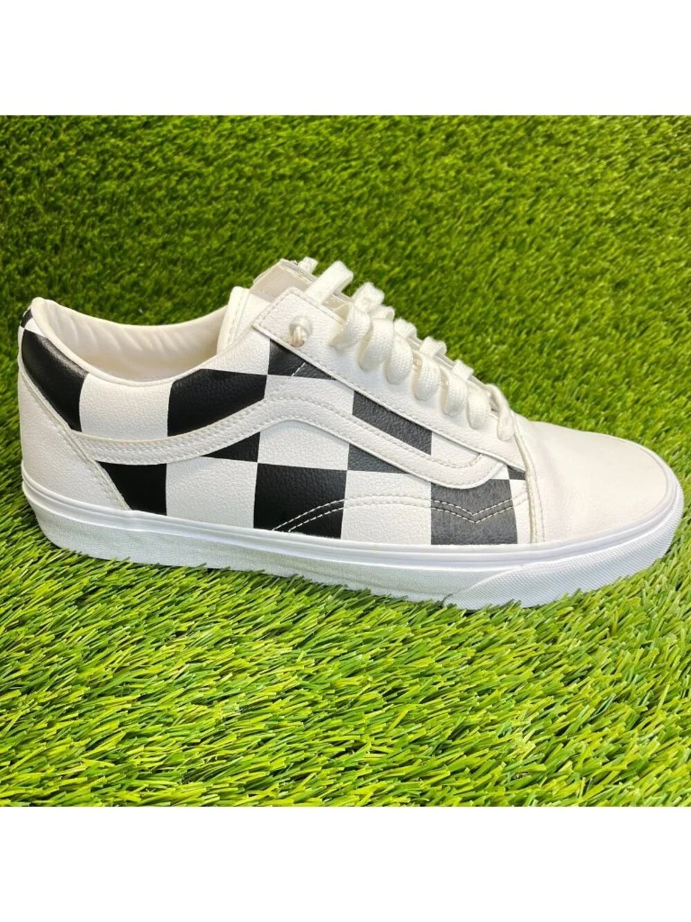 Vans Old Skool Mens Size 12 White Black Athletic Leather Skate Shoes Sneakers